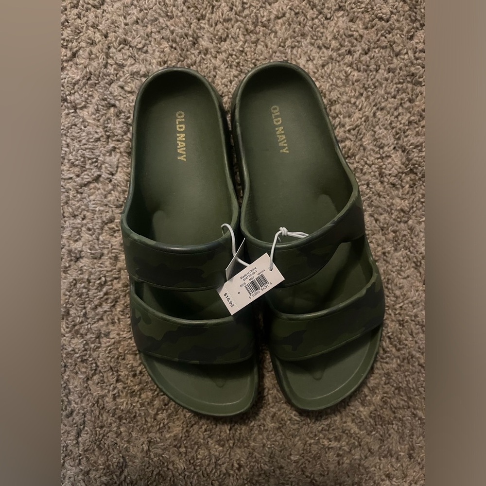 COPY - Old navy slides (camo)